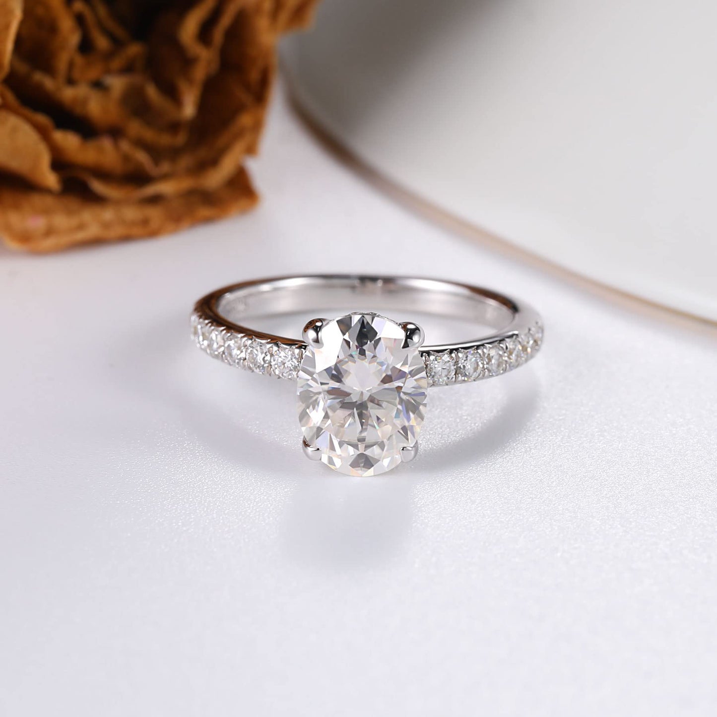 Moissanite Engagement Rings for Women 2ct Oval Cut Promise Wedding Rings for Her 925 Sterling Silver Solitaire Lab Created Diamond Rings Anniversary Ring for Womens Size Size 4.5-11